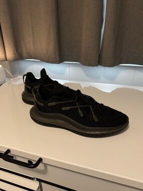 adidas 4D Fusion “triple black”